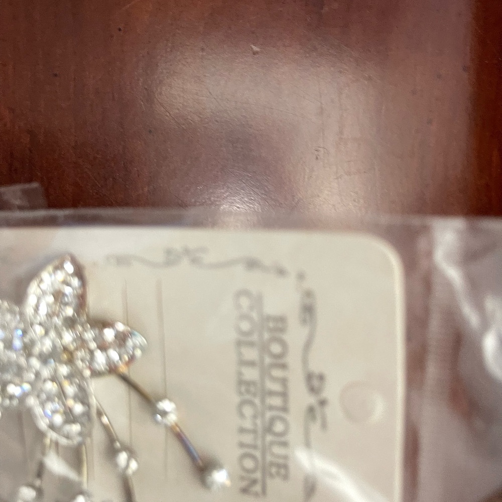 Elegant Silver Floral Hair Clip